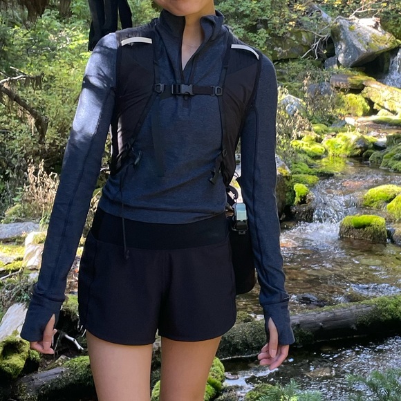 IT'S RULU RUN CROPPED HALF-ZIP

Heathered True Navy/Black - Picture 2 of 7